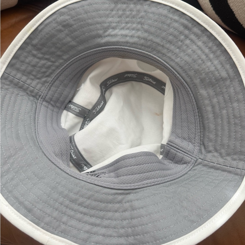 Titleist White Hat with Black Accents - Picture 2 of 3